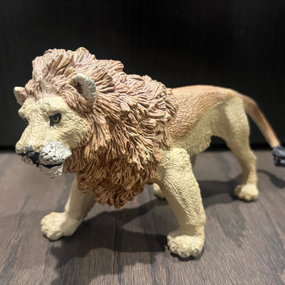 Vintage 1990s Safari LTD Vanishing Wild Lion Figurine Collectible Decor